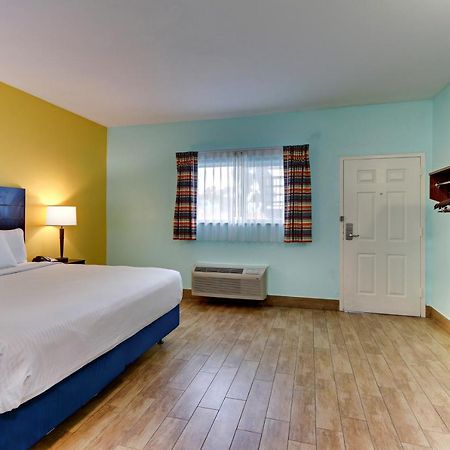 Island Hotel พอร์ท อารานซัส ภายนอก รูปภาพ